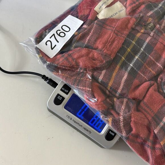 American Eagle Shirt Womens Medium Button Up Ahhmazingly Soft Boyfriend Fit Red - Picture 9 of 9